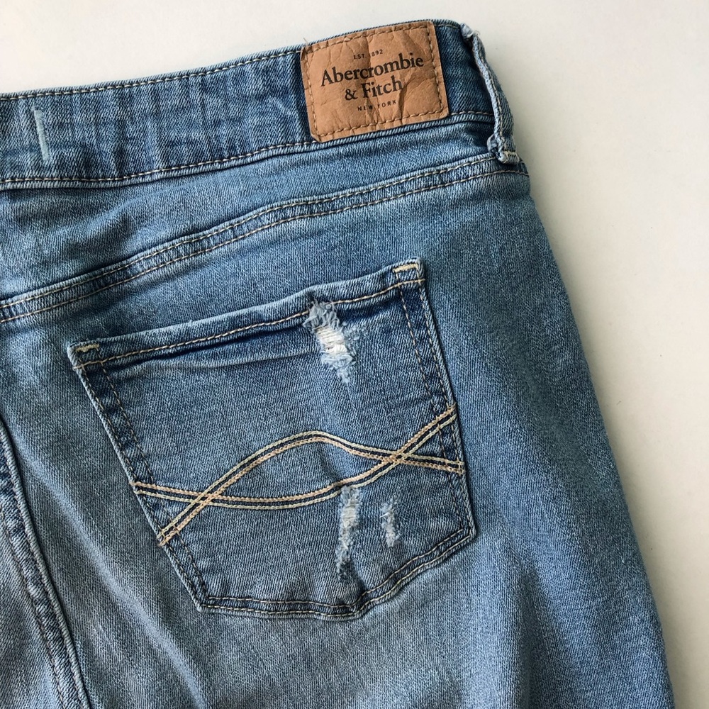 ABERCROMBIE Alyssa Light Wash Distressed Petite Skinny Jeans Size 12 / 31 Short - Picture 5 of 10